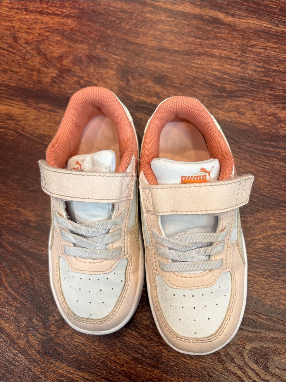 Puma Kids Cream and Peach Low-Top Sneakers